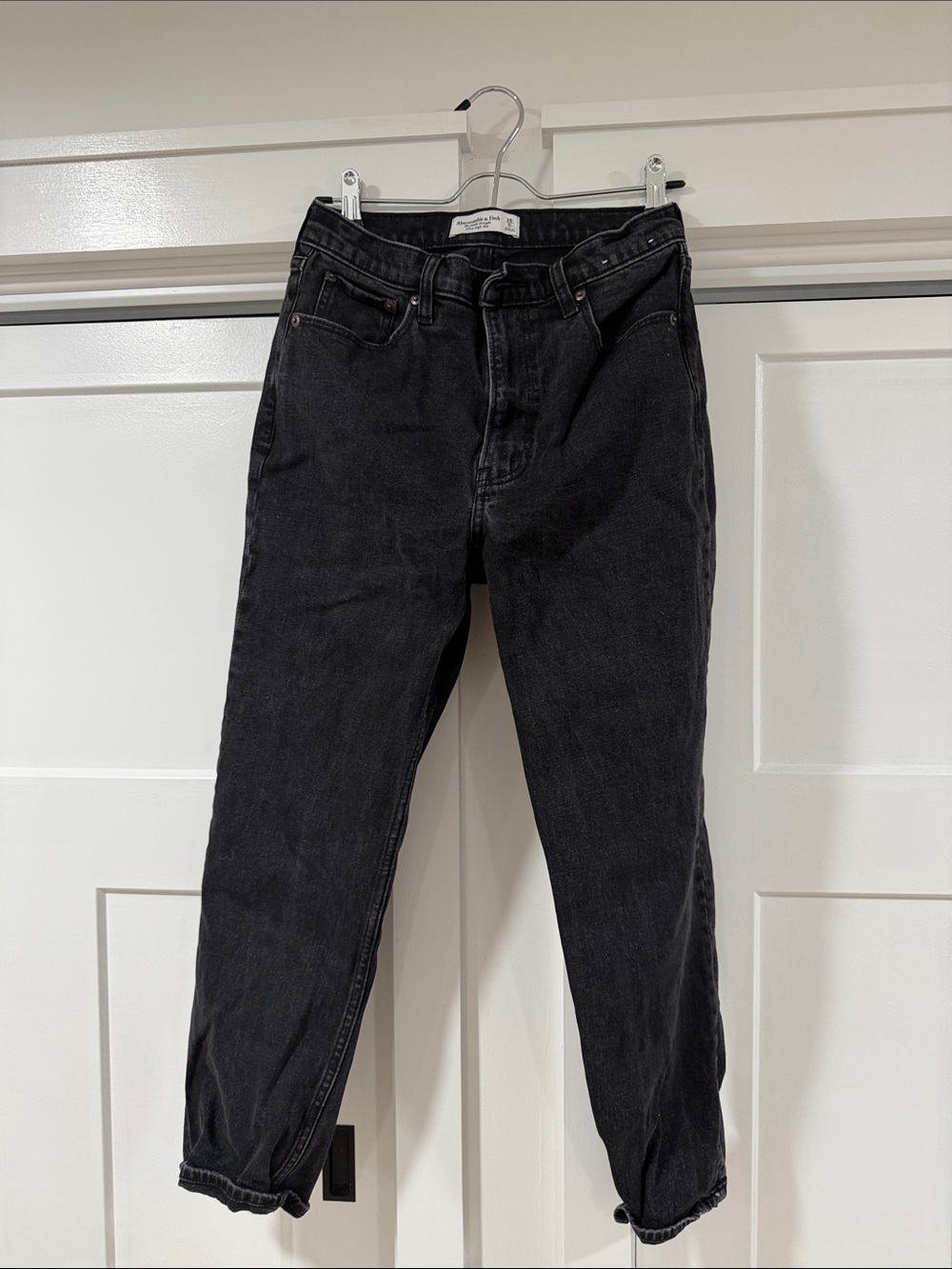 Abercrombie & Fitch Black Straight-Leg Women’s Jeans